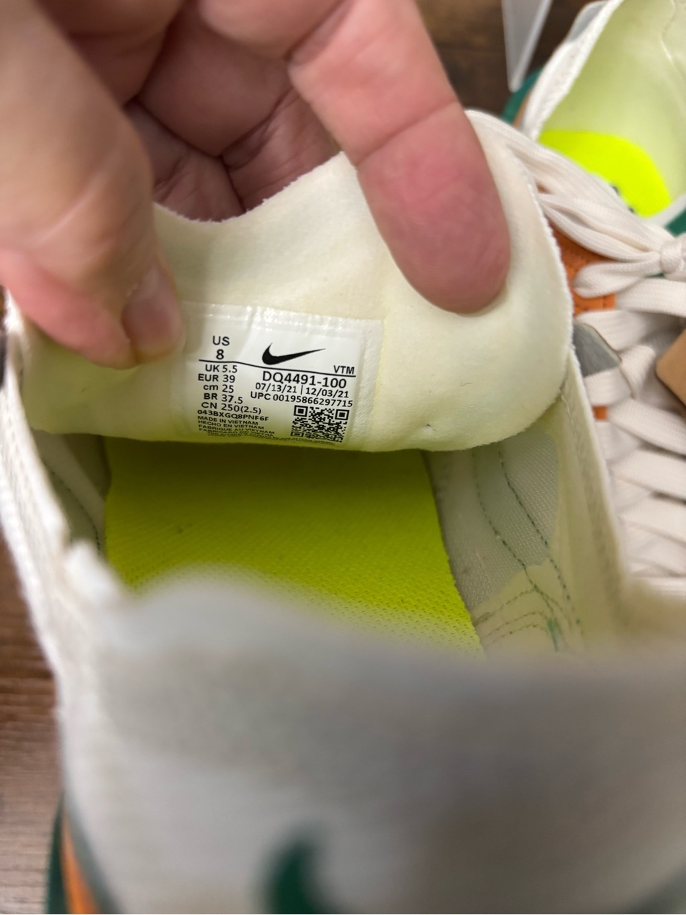 Nike Waffle One Crater Move To Zero White/Orange/Green Women’s Low-Top Sneakers - Picture 3 of 11